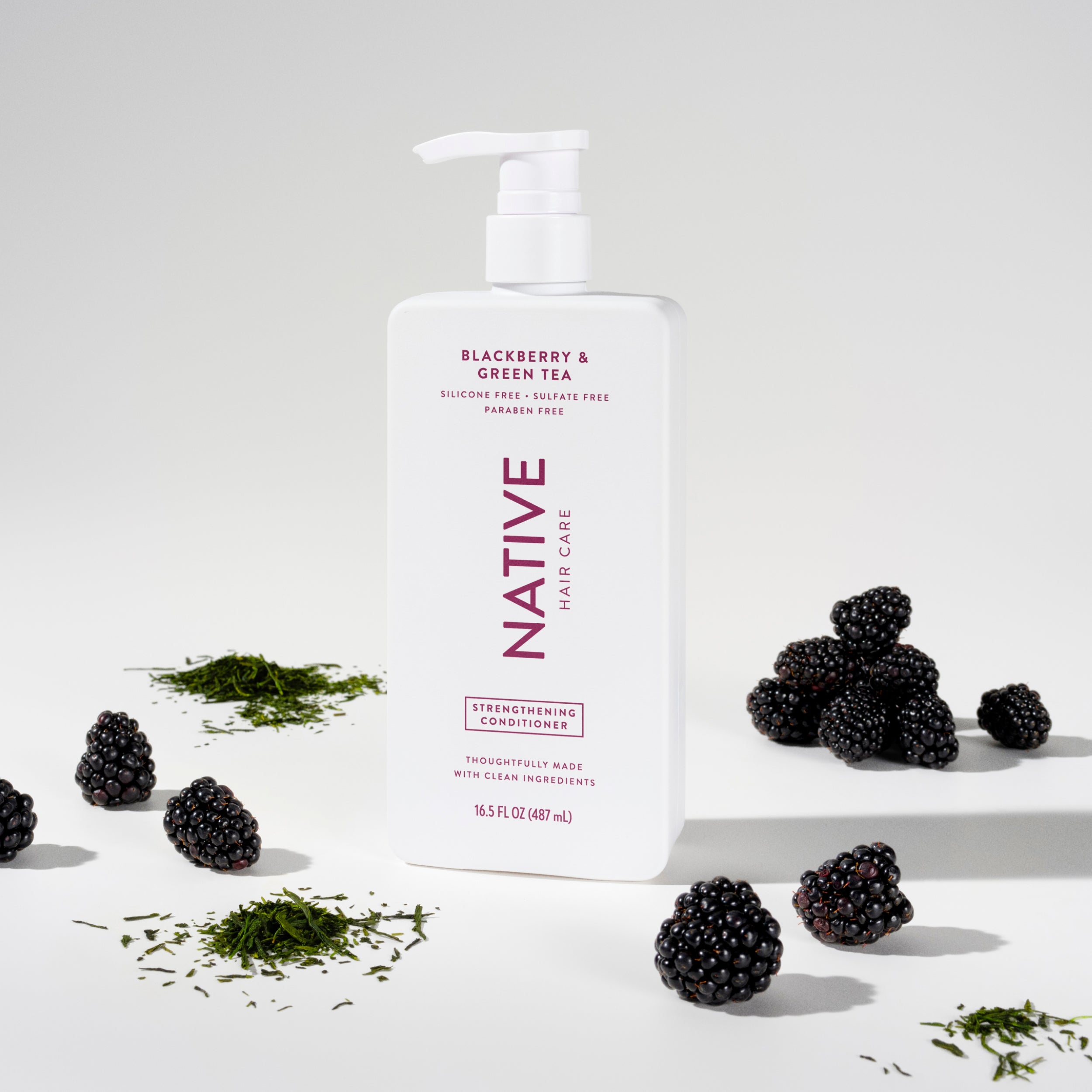 Strengthening Conditioner Classic Blackberry and Green Tea 16.5oz Daily Routine
